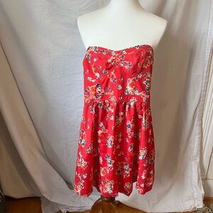 American Eagle Outfitters Strapless Dress in Red Floral